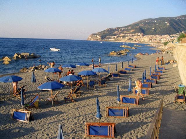 Villaggio Hotel Club Calanovellamare Piraino Eksteriør billede