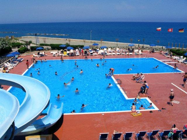 Villaggio Hotel Club Calanovellamare Piraino Eksteriør billede