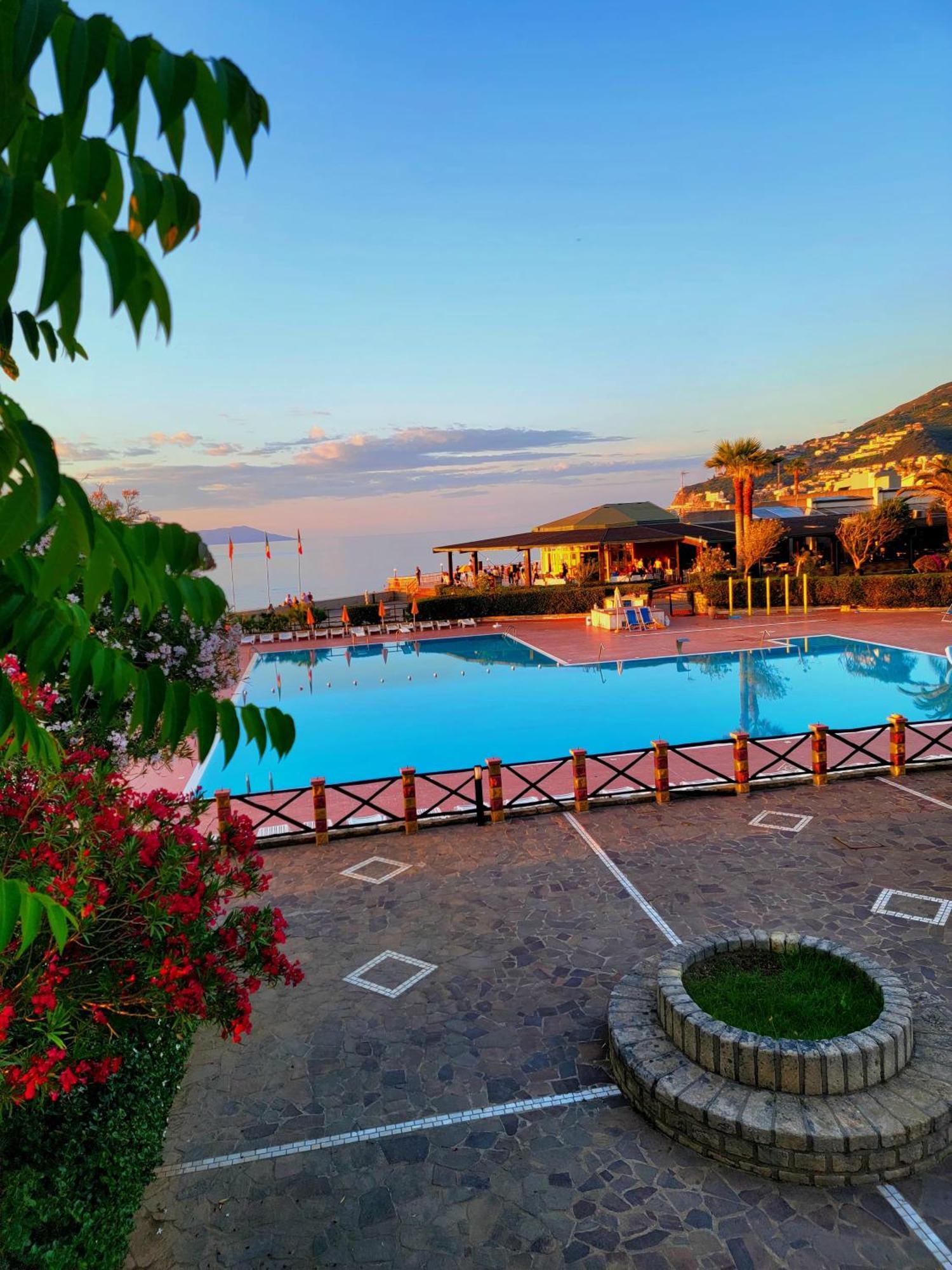 Villaggio Hotel Club Calanovellamare Piraino Eksteriør billede